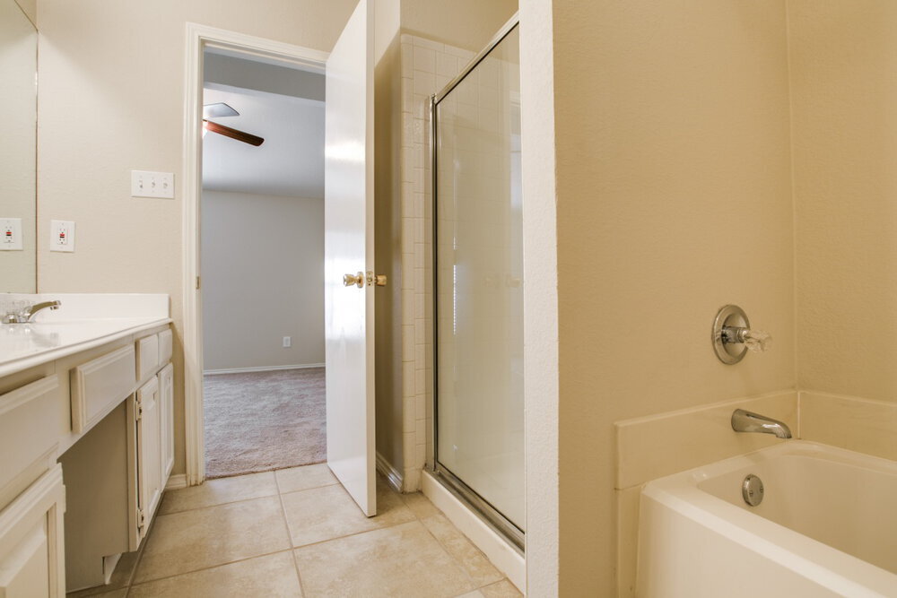 Building Photo - 719 Nightingale Cir