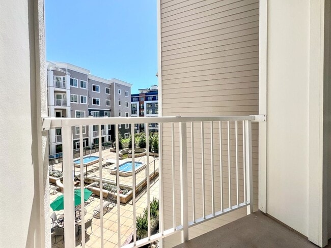 Building Photo - 1Bd/1Ba Seattle Condo