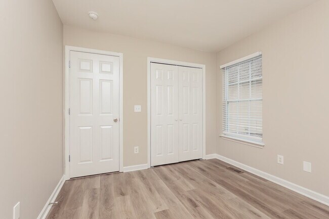 Building Photo - 8011 Tiger Ct