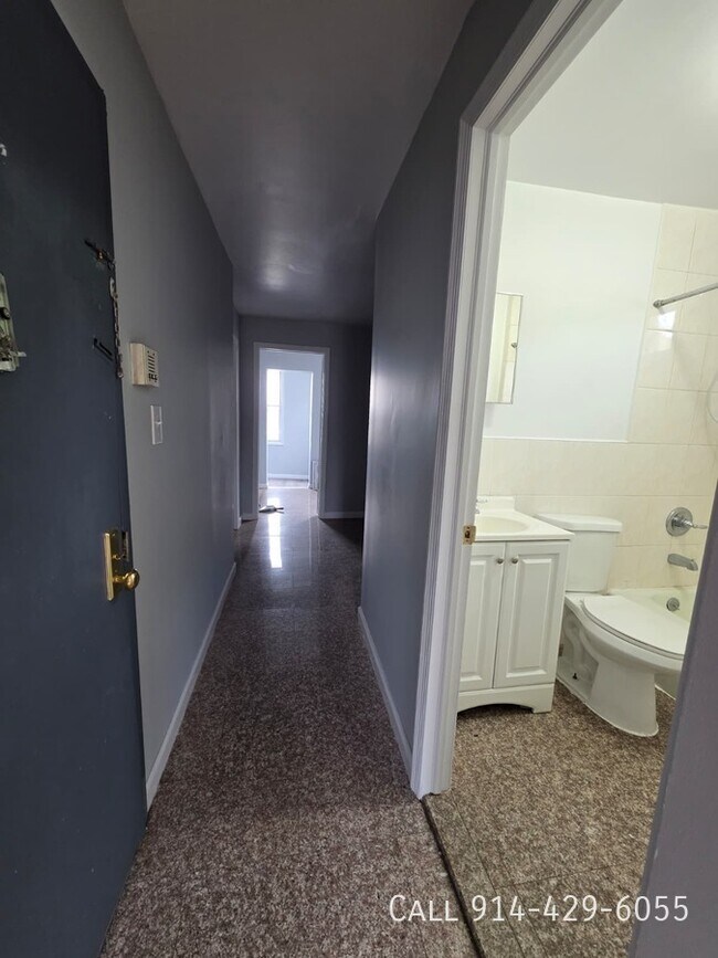 Building Photo - 146 Beech St