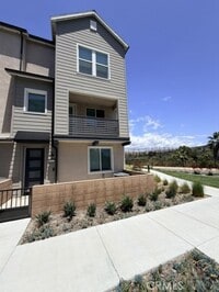 Building Photo - 32083 Paseo Vibrantre