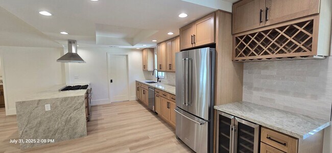 Building Photo - 3024 Sonrisa Dr