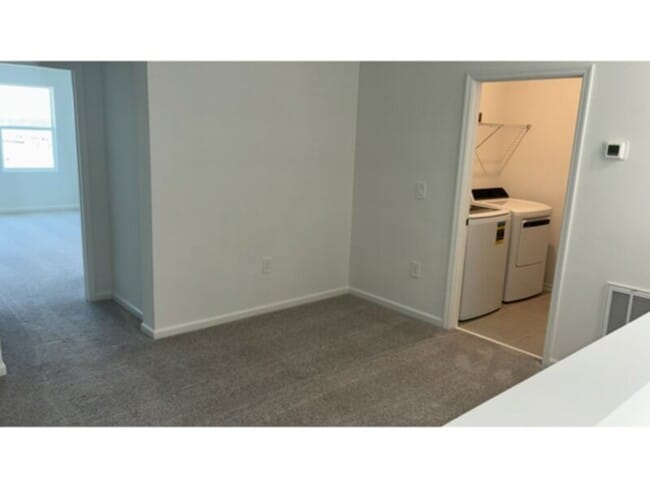 Building Photo - BRAND NEW 3 bedroom 2.5 bath with Loft