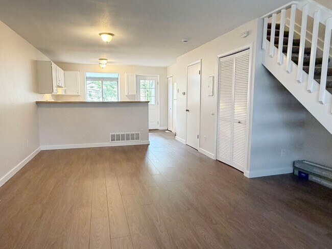 Building Photo - 3070 W 107th Pl