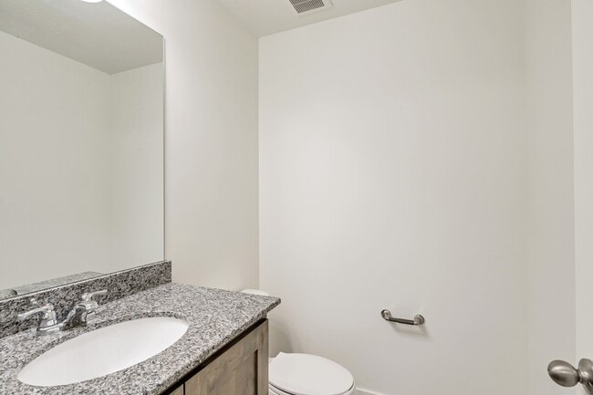 Building Photo - 1040 S 1200 W
