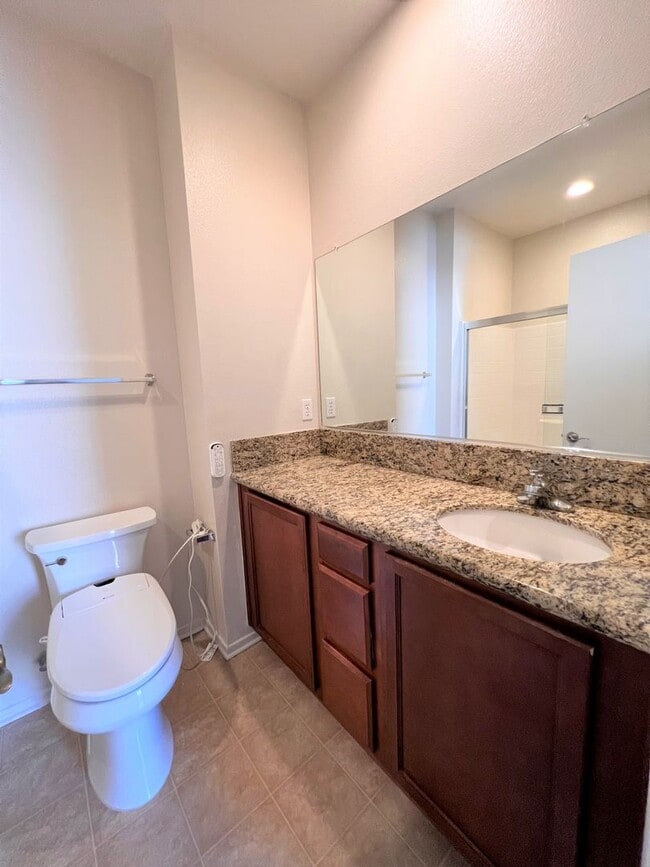 Building Photo - Beautiful 2 Bedrooms, 2 Baths Condominium with Attached Garage in Rancho Cucamonga.