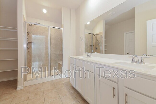 Building Photo - 2292 Jasper Dr