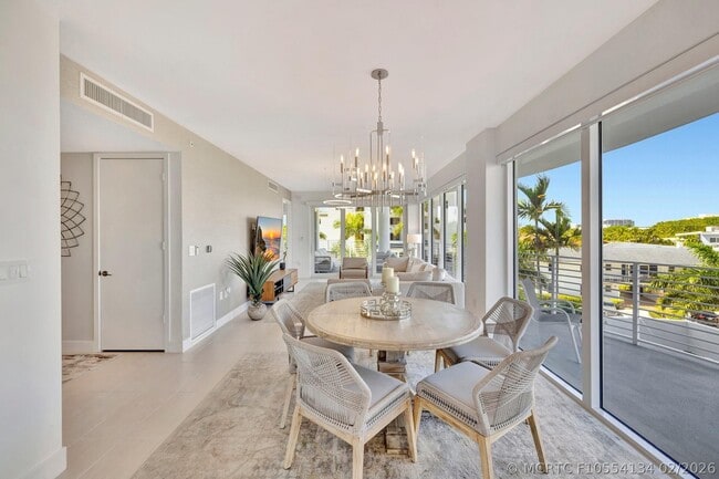 Building Photo - 612 Bayshore Dr