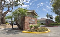 Building Photo - Charming 2BR Townhome in Hueneme Bay 55+ Golf Community