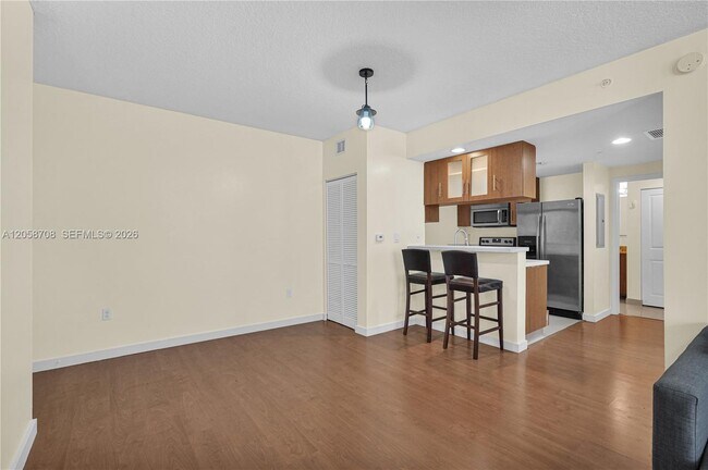 Building Photo - 601 NE 23rd St