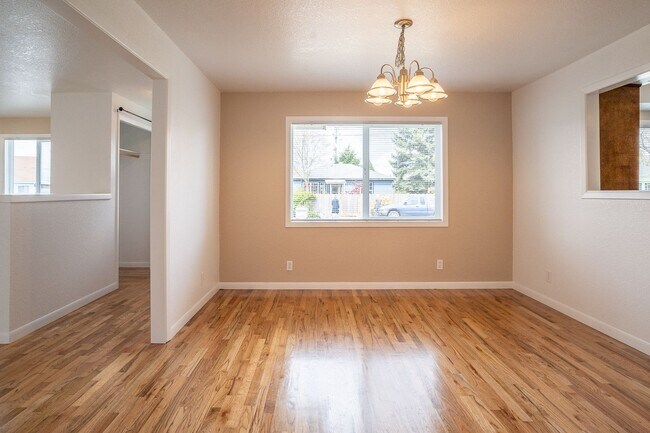 Building Photo - 230 15th Ave SE