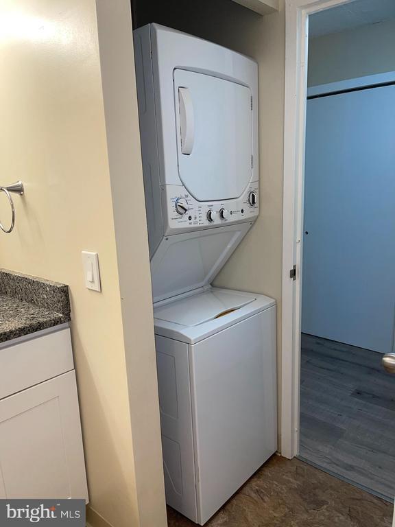 Building Photo - 1420 Locust St