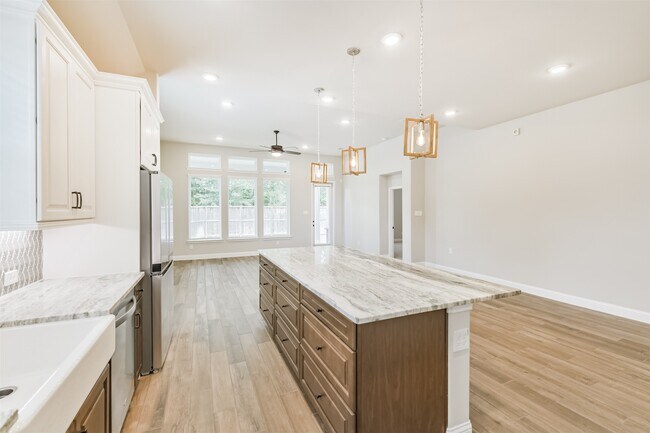 Building Photo - 16615 Tranquility Grove Dr