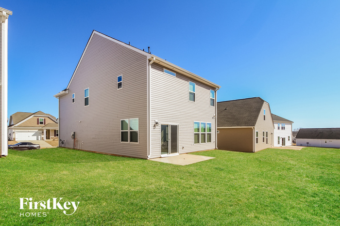 Building Photo - 1105 Mission Hill Ln