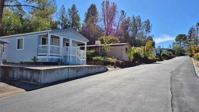Building Photo - 1079 Mountain Shadows Blvd