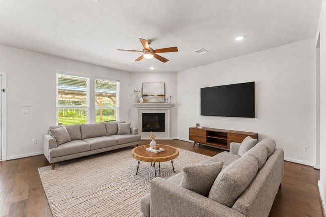 Building Photo - 3850 Chapman Bluff Dr