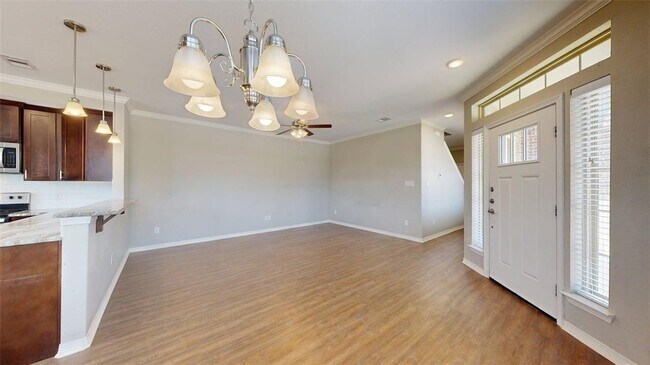 Building Photo - 2027 Harvey Mitchell Pkwy S