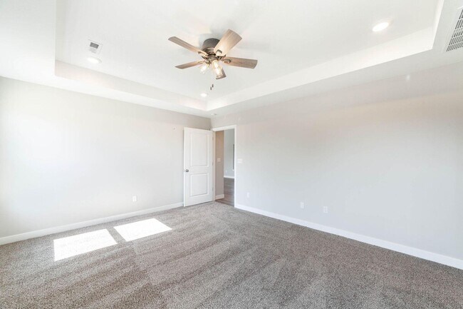 Building Photo - 2124 Brengman Dr