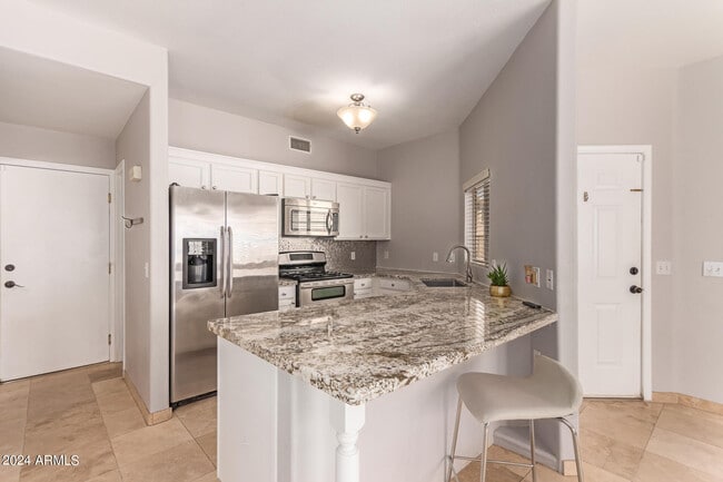 Building Photo - 4049 E Melinda Ln