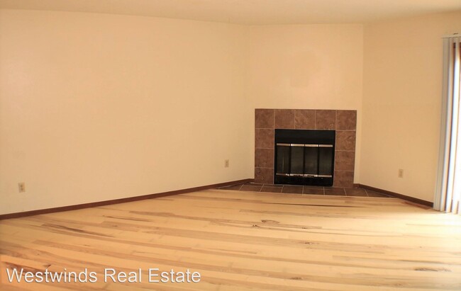 Building Photo - 2 br, 1.5 bath House - 673 Westwinds Drive