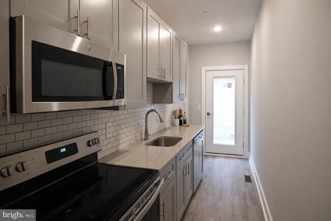 Building Photo - 3721 Brandywine St