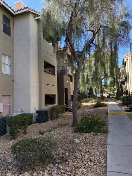 Building Photo - 4200 S Valley View Blvd