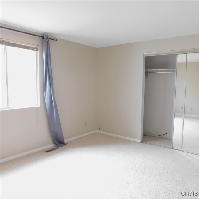 Building Photo - 8525 Sextant Dr