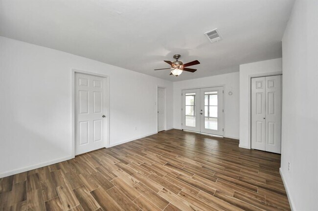 Building Photo - 5715 Braesvalley Dr