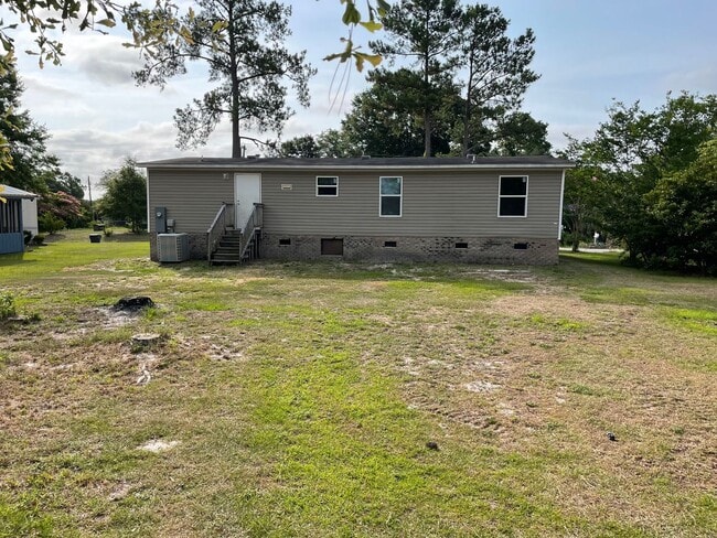 Building Photo - 3 Bedroom 2 Bathroom-Manufactured Home In Shallotte NC