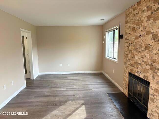 Building Photo - 61 Lenape Trail