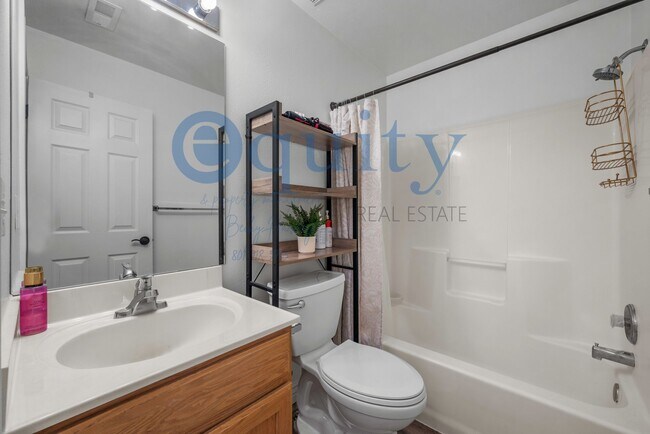 Building Photo - 402 Alfred Dr