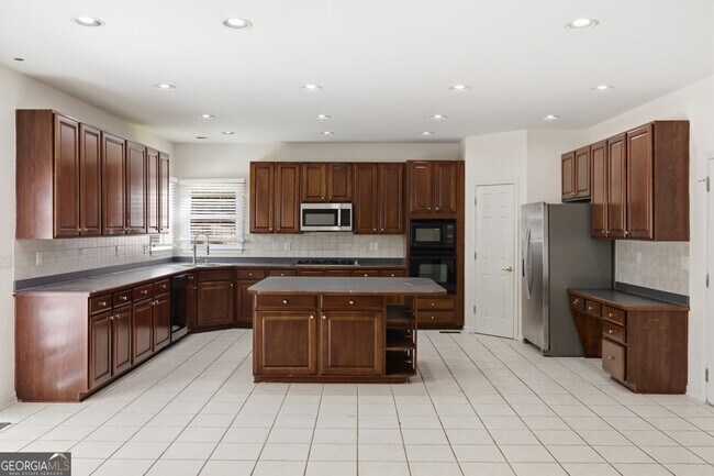 Building Photo - 1702 Clay Brooke Ct SE