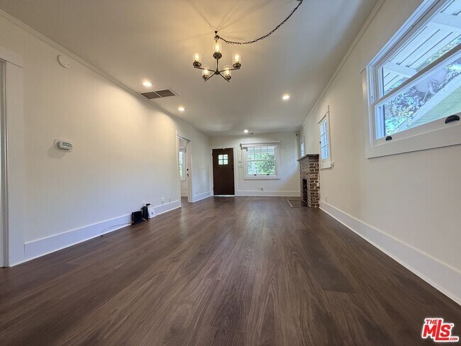 Building Photo - 1351 N McCadden Pl