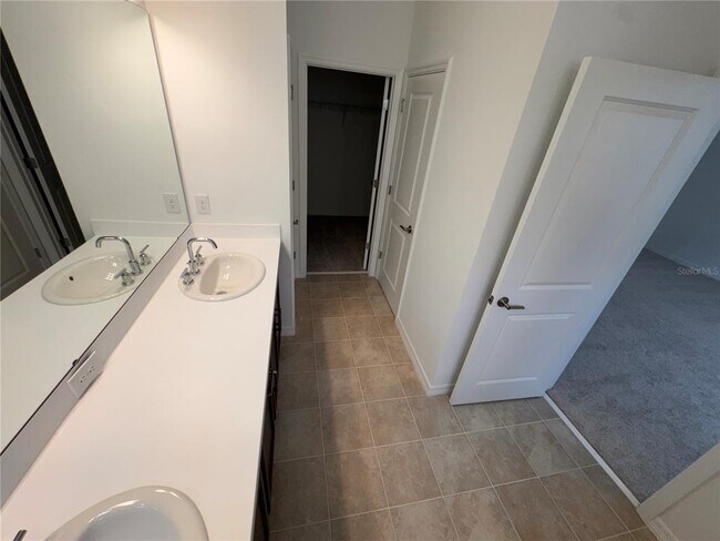 Building Photo - 14727 Field Daisy Dr