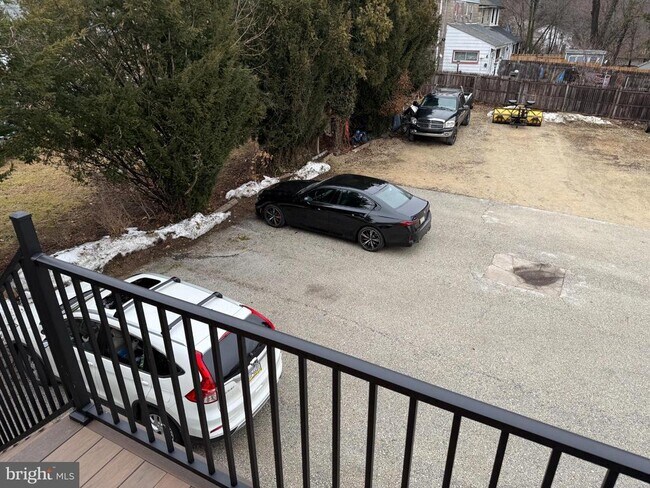 Building Photo - 15 W Central Ave