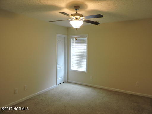 Building Photo - 121 Heather Glenn Cir