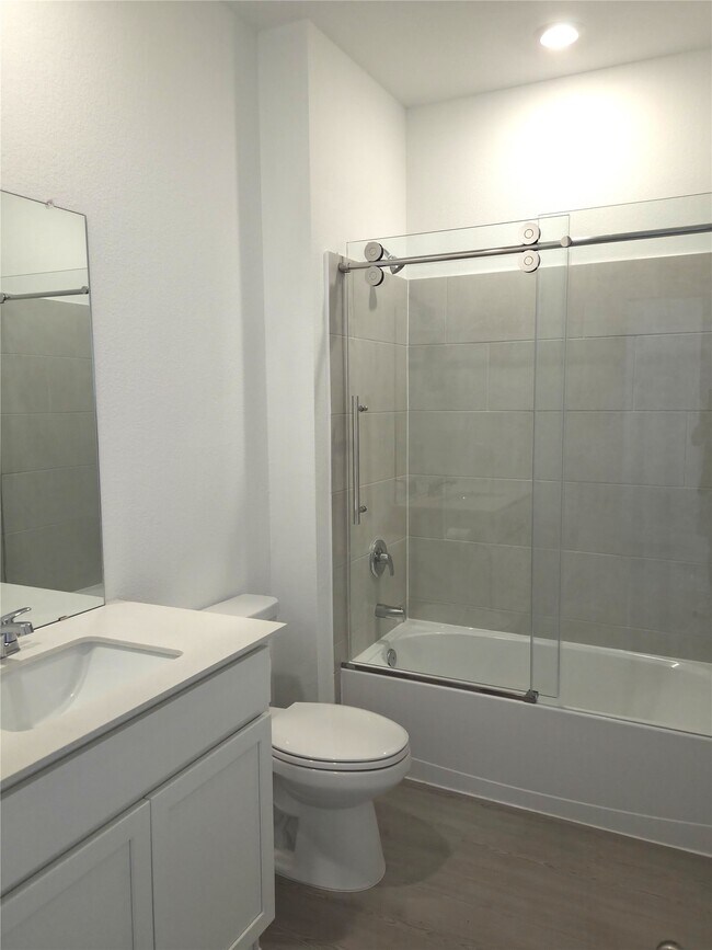 Building Photo - 6511 Silver Emperor Ln