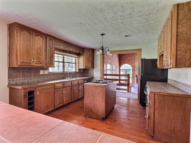 Building Photo - PINE LEVEL SCHOOL ZONE - 3 Bed 3 Bath Over 4,000 SQ FT on Acreage