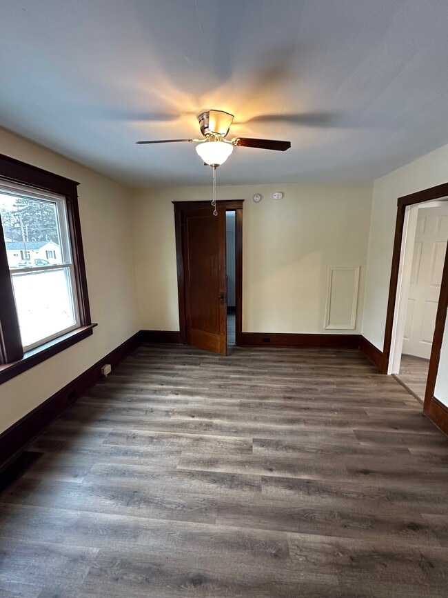 Building Photo - 115 Carpenter St