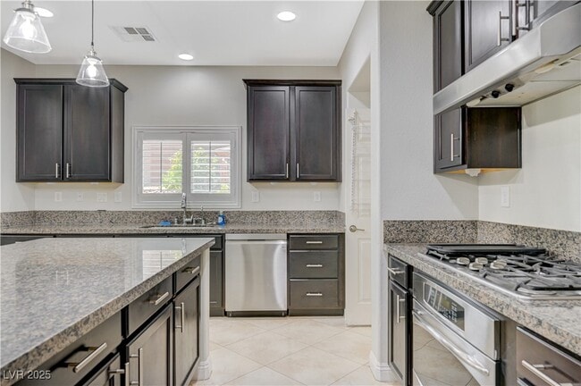 Building Photo - 2977 Queen Lake Ct