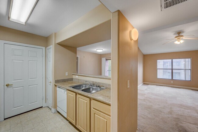Building Photo - 8000 W Badura Ave