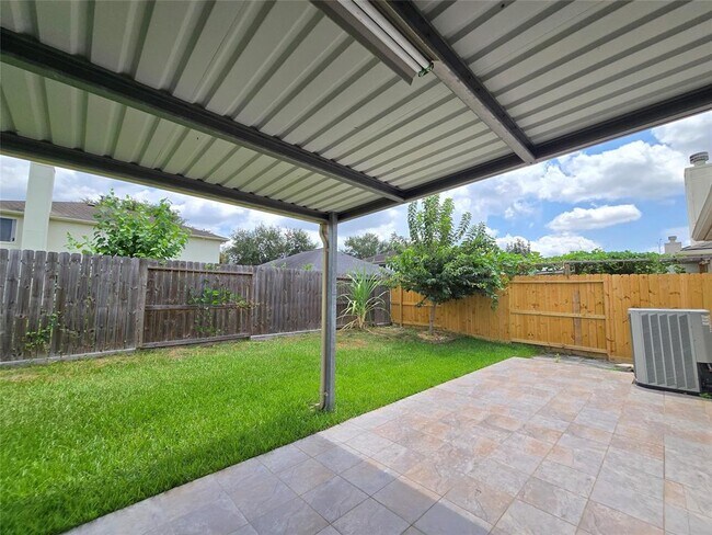 Building Photo - 4011 Lone Dove Ct