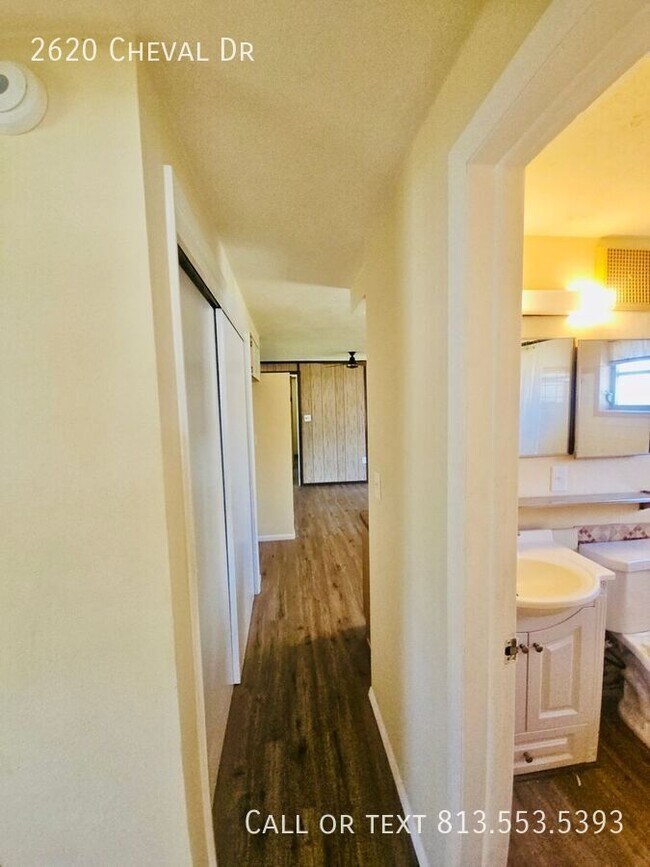 Building Photo - 2620 Cheval Dr