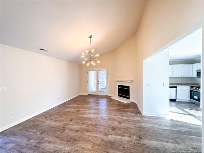 Building Photo - 499 Coronation Dr