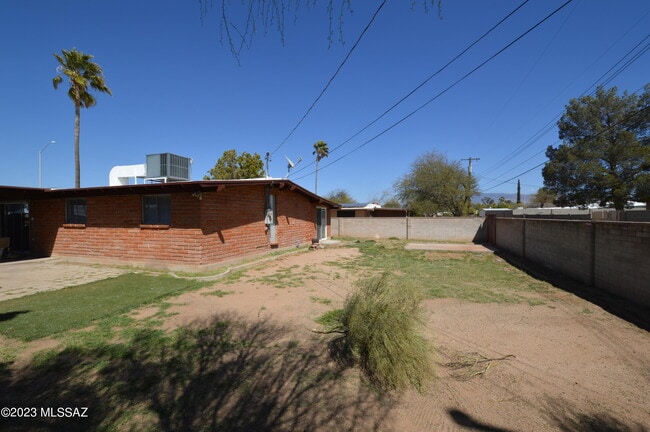 Building Photo - 7118 E Elbow Bay Dr