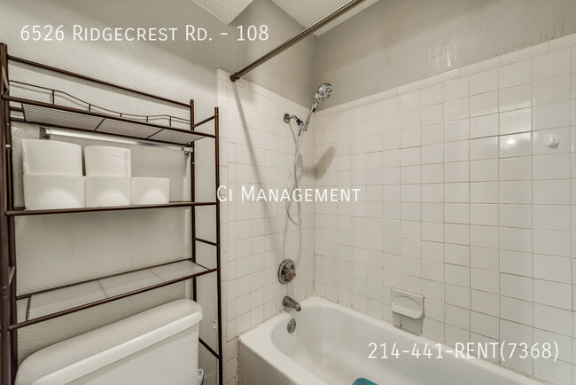 Building Photo - Prime location apartment!!
