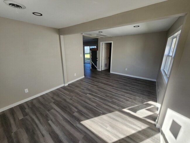 Building Photo - 314 Fremont Ave