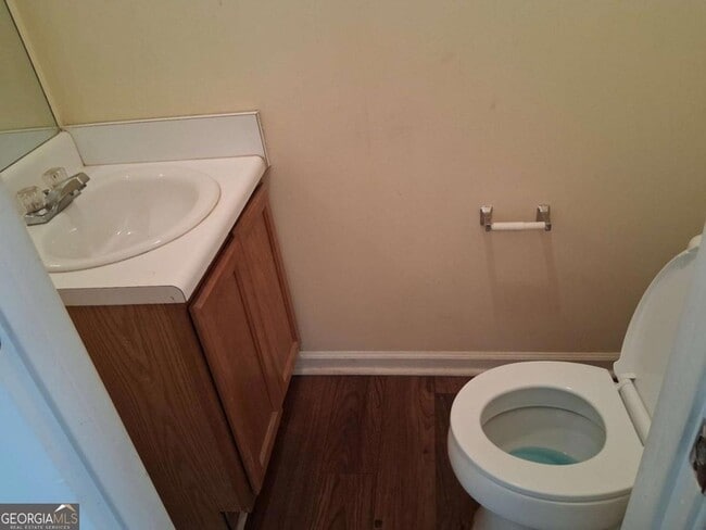 Building Photo - 209 E Wilson St