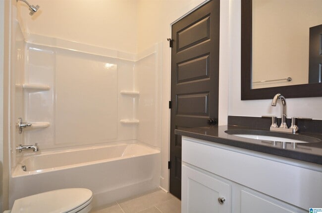 Building Photo - 1107 Windsor Sq