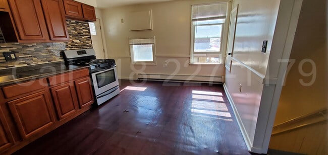 Building Photo - 2 Bedroom 1 Bath in Troy's HVCC Neighborhood